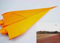 纸飞机飞得远的叠法-纸飞机怎么飞得远的折法