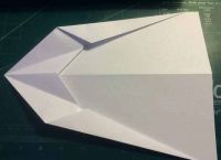 [纸飞机怎么折飞得远]纸飞机怎么折飞得远飞得久又帅气