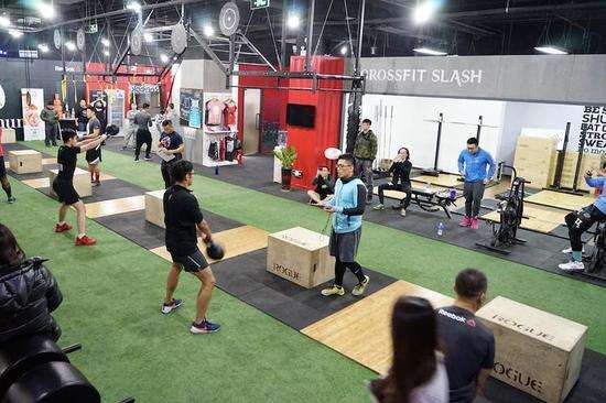 包含练crossfit的优点缺点的词条