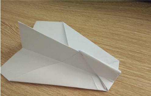 怎样在纸飞机[怎样在纸飞机飞得快]