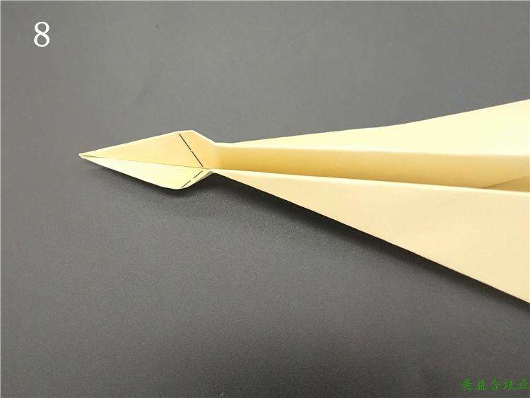 纸飞机怎么折[纸飞机怎么折简单又飞得远]