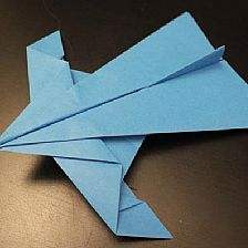 纸飞机怎么折[纸飞机怎么折简单又飞得远]