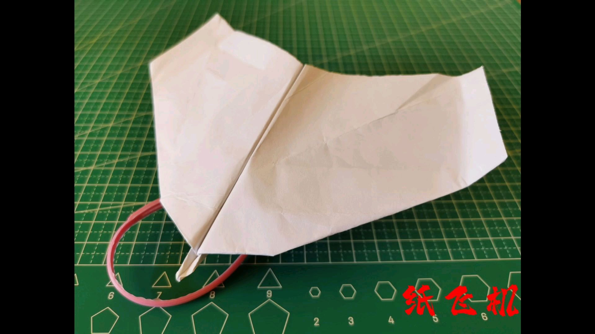 [纸飞机发射器怎么折不用皮筋]能飞2000000000米的纸飞机怎么折